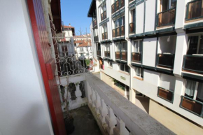 LE SOPITE AVEC LES CLES DE SAINT JEAN DE LUZ